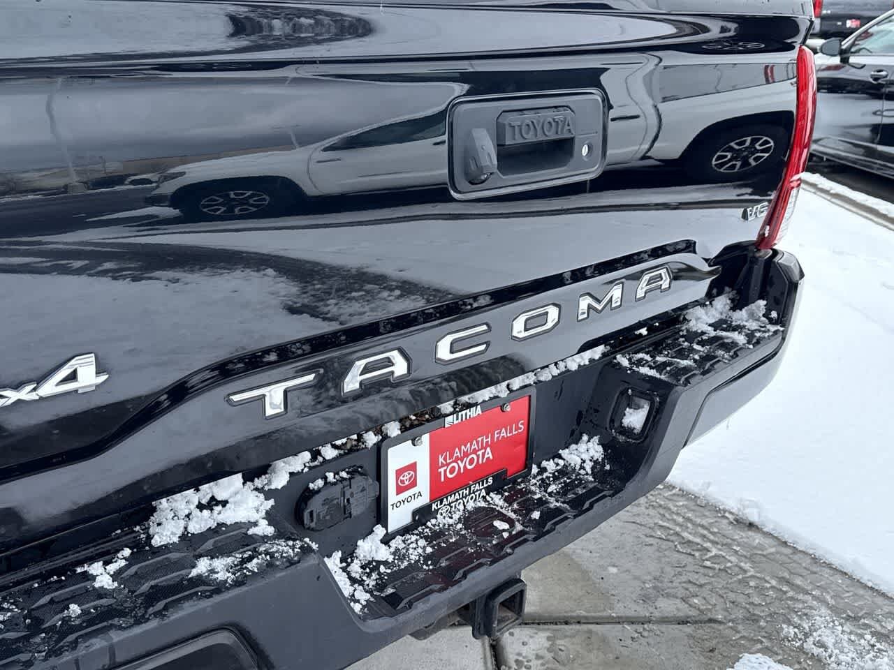 Thumbnail: 2022 Toyota Tacoma - 9