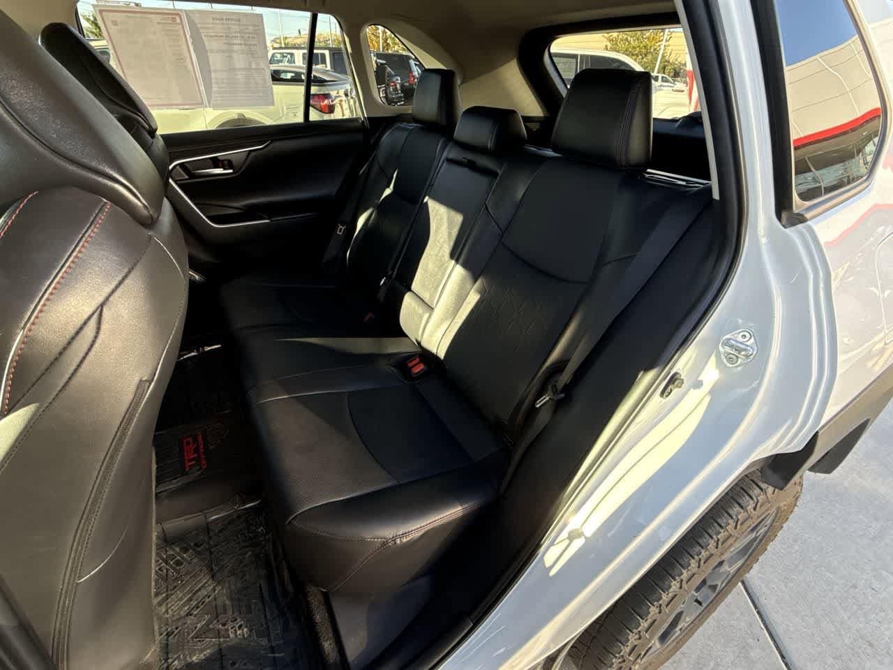 Thumbnail: 2022 Toyota RAV4 - 12