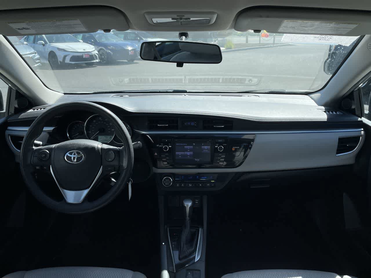 Thumbnail: 2015 Toyota Corolla - 15