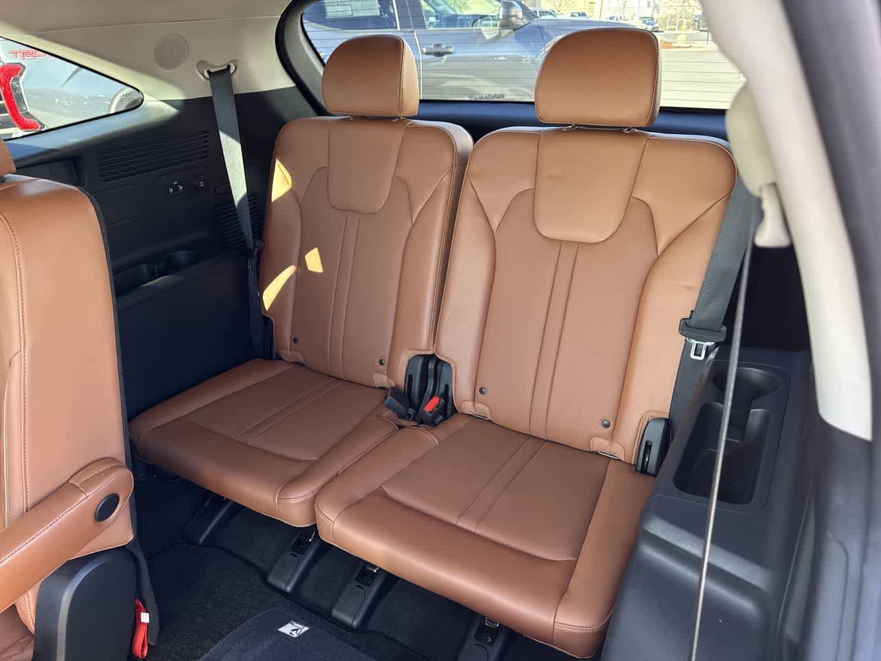 Thumbnail: 2023 Kia Sorento - 13