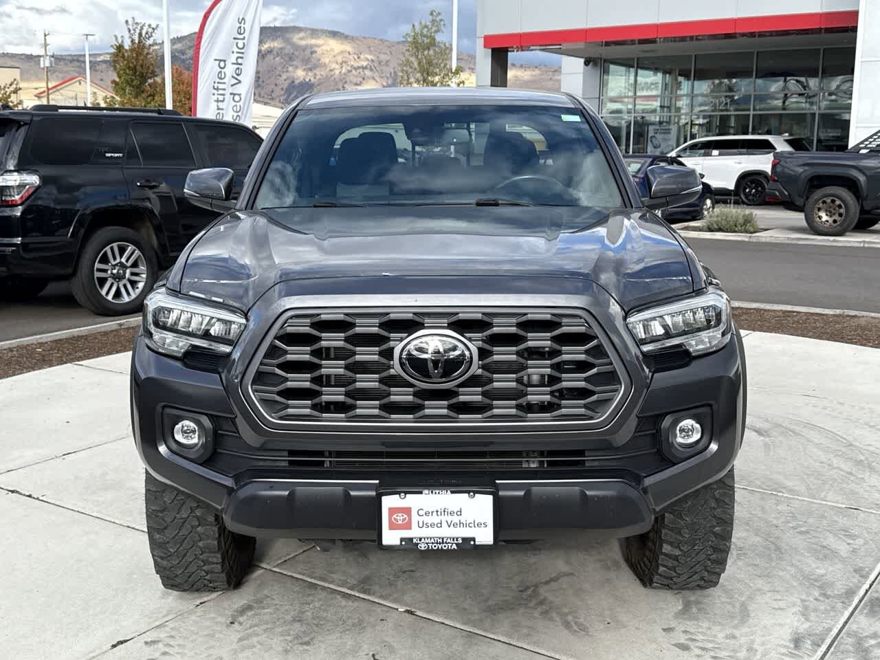 2023 Toyota Tacoma TRD V6 photo 3