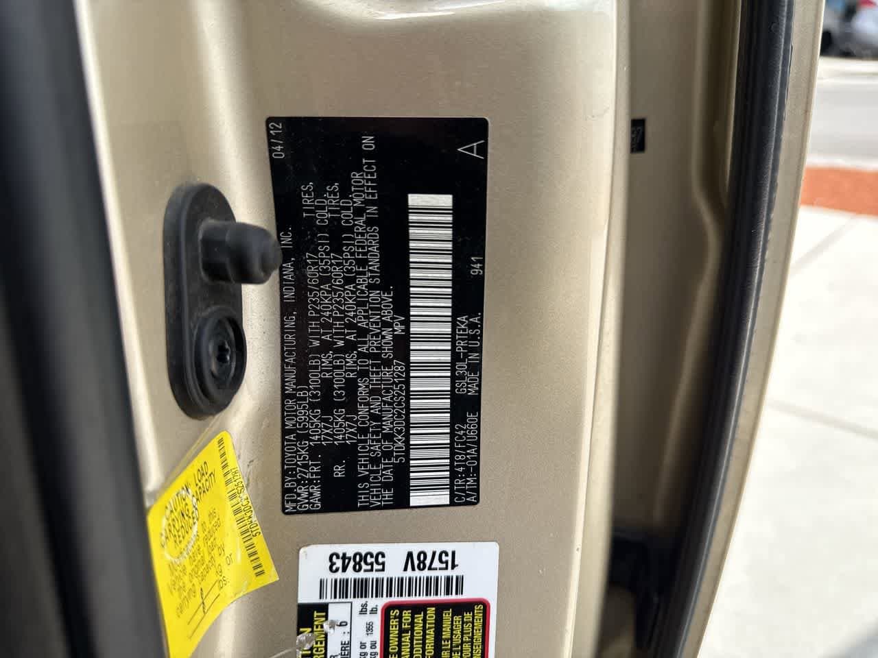 Thumbnail: 2012 Toyota Sienna - 25