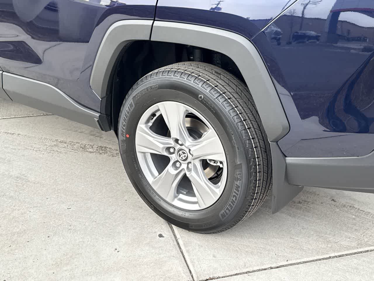 Thumbnail: 2025 Toyota RAV4 - 8