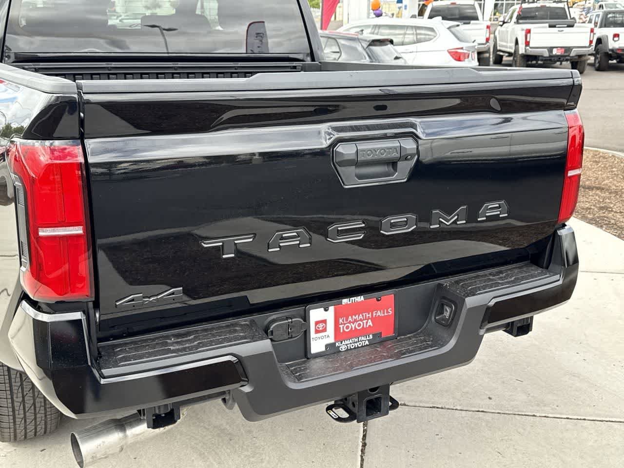 Thumbnail: 2025 Toyota Tacoma - 9