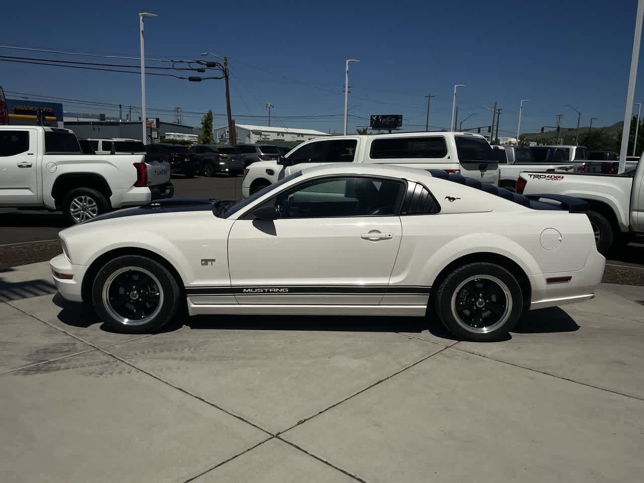 Thumbnail: 2006 Ford Mustang - 2