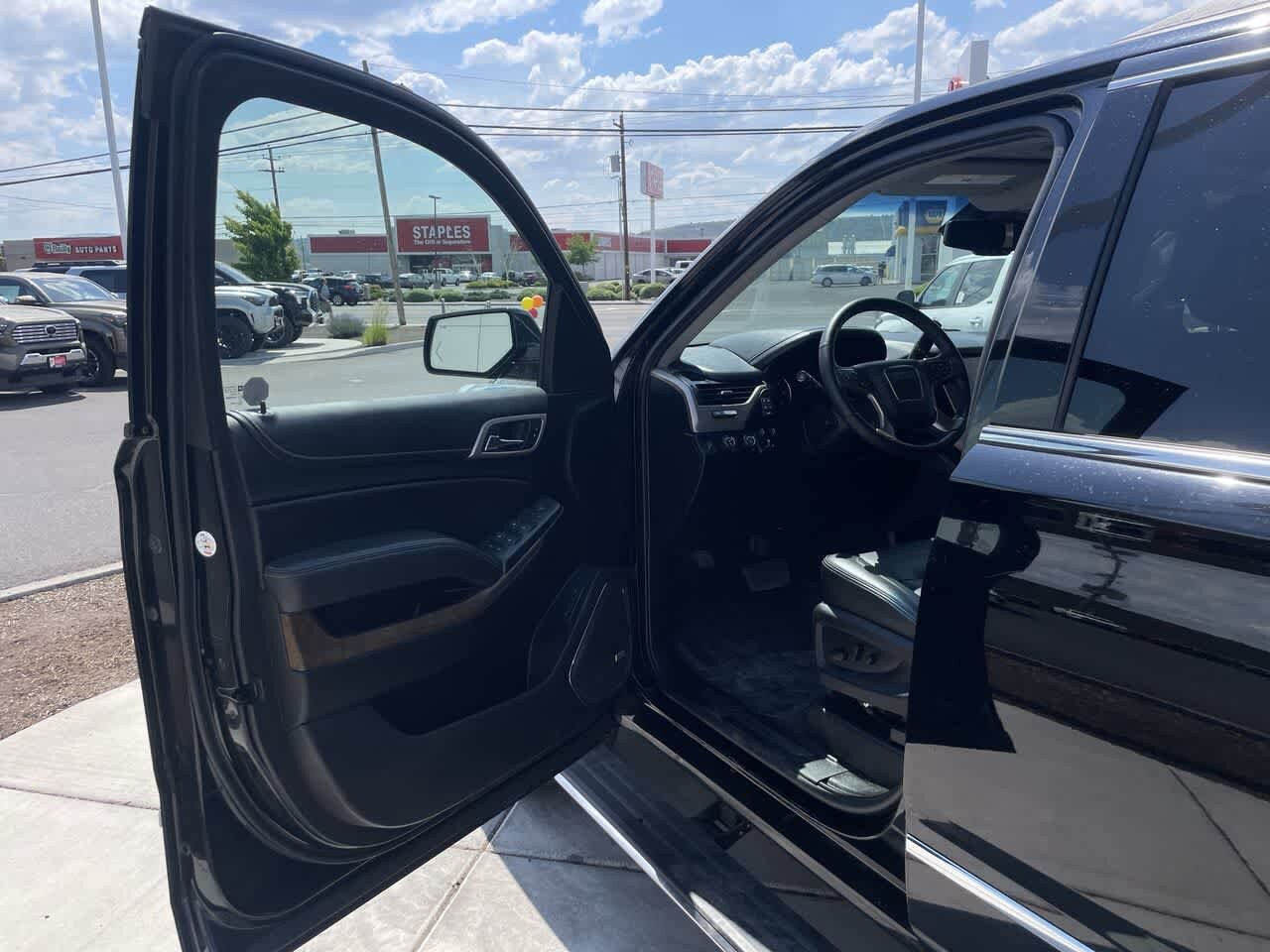 Thumbnail: 2019 GMC Yukon XL - 10