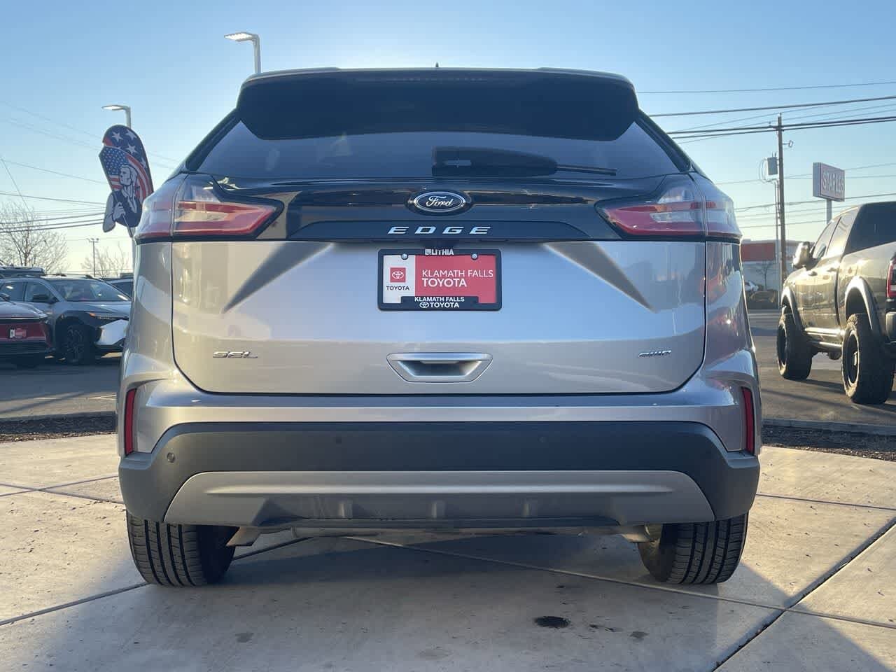 2023 Ford Edge SEL photo 3