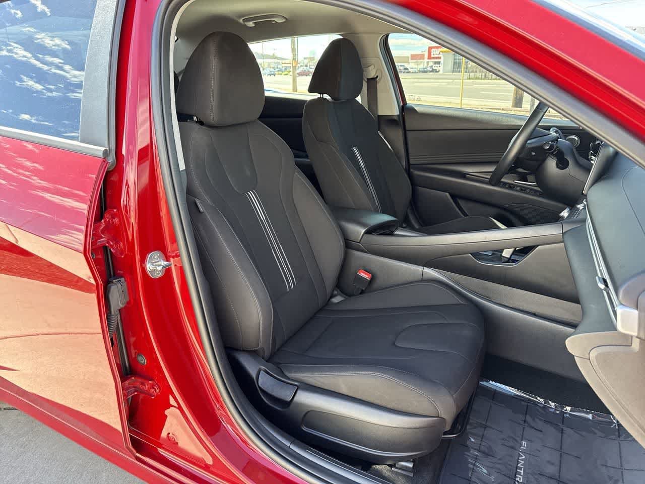 Thumbnail: 2023 Hyundai Elantra - 14