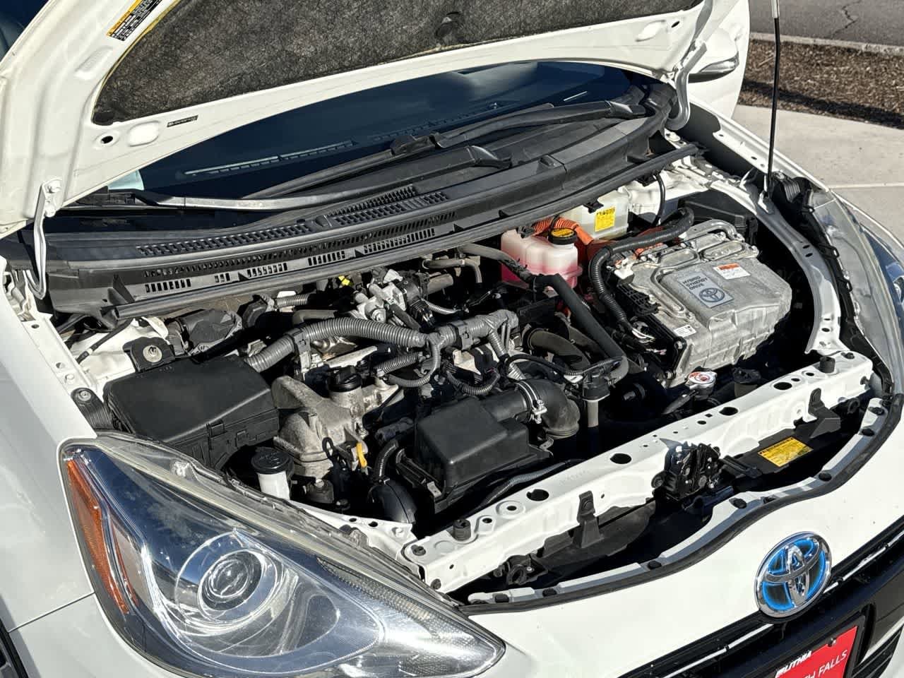 Thumbnail: 2015 Toyota Prius c - 7