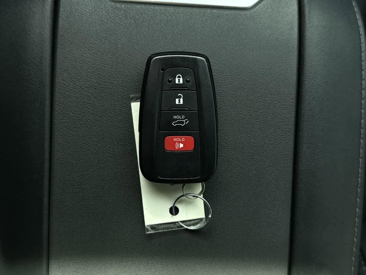 Thumbnail: 2022 Toyota Highlander - 24