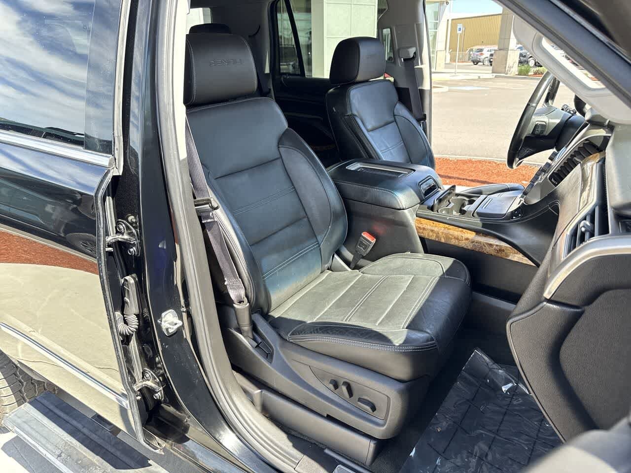 Thumbnail: 2015 GMC Yukon - 15