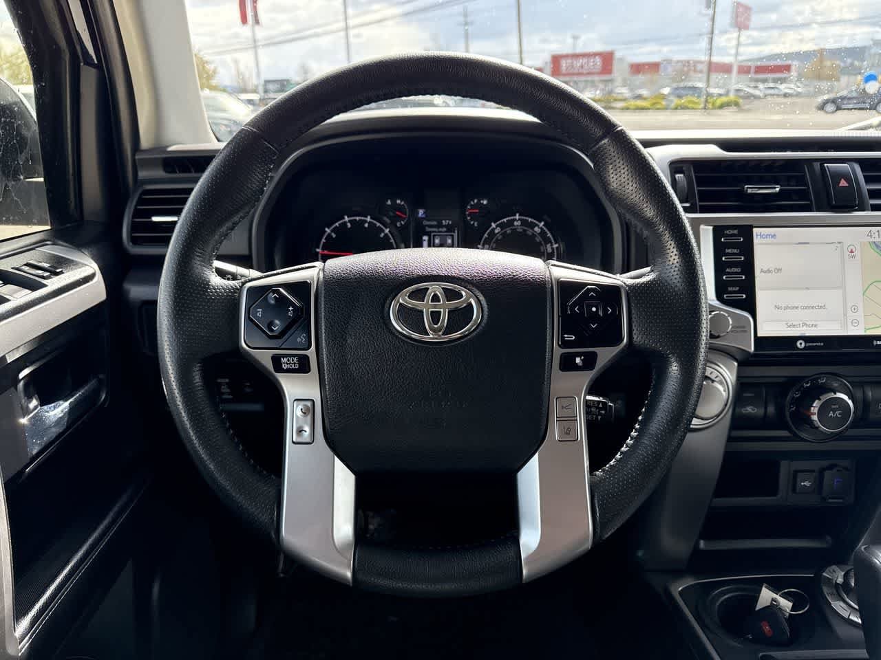 Thumbnail: 2023 Toyota 4Runner - 16