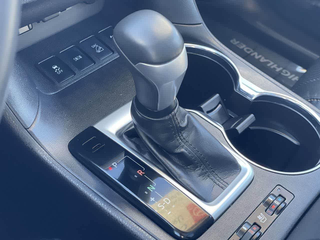 Thumbnail: 2019 Toyota Highlander - 23