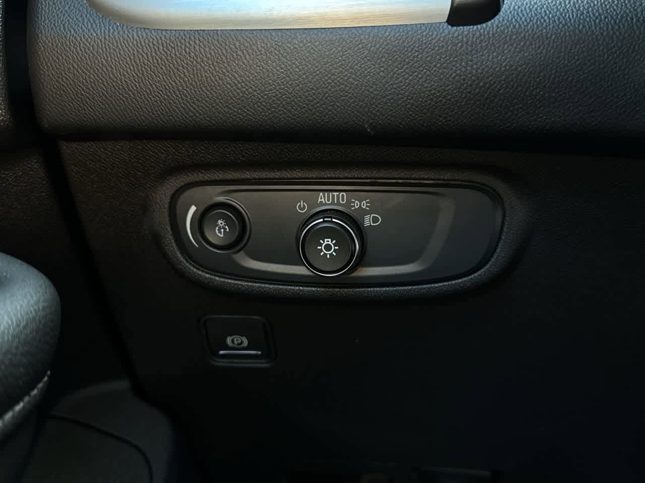 Thumbnail: 2024 GMC Terrain - 21