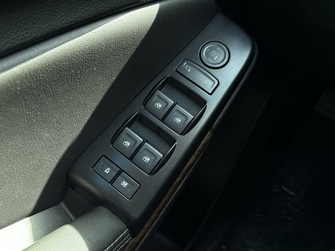 Thumbnail: 2020 Chevrolet Tahoe - 22