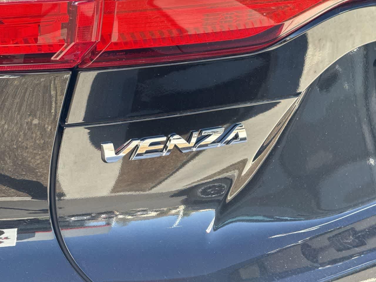 Thumbnail: 2022 Toyota Venza - 9