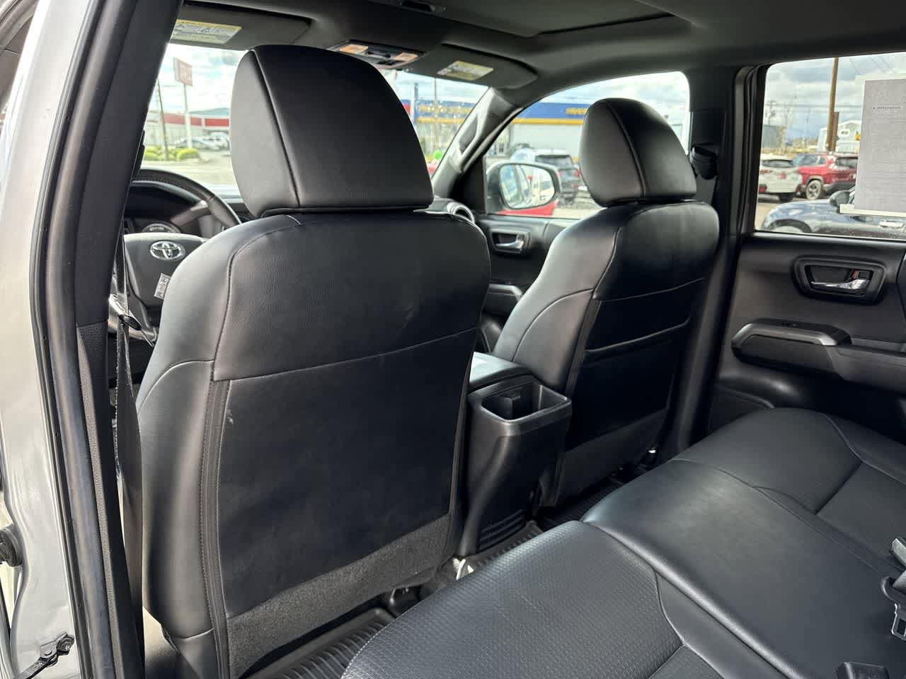 Thumbnail: 2022 Toyota Tacoma - 13