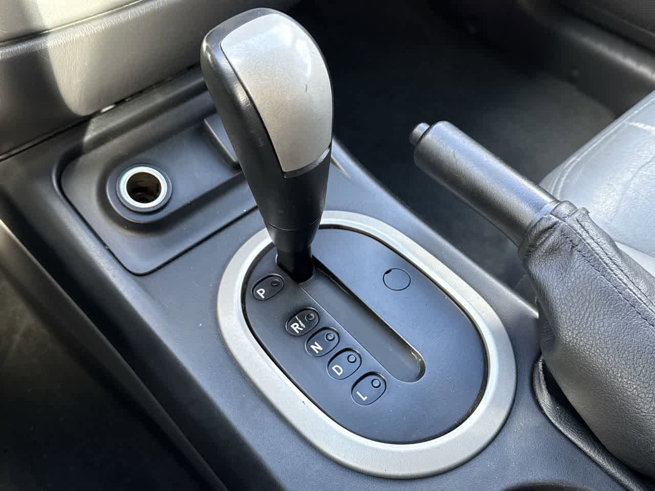 Thumbnail: 2006 Ford Escape - 19