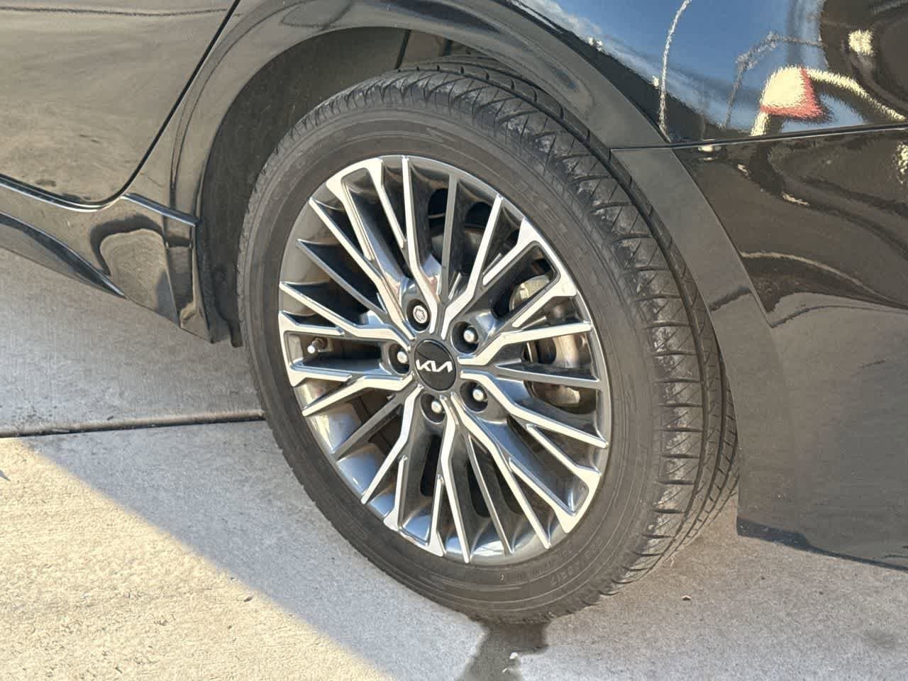 Thumbnail: 2023 Kia Forte - 8