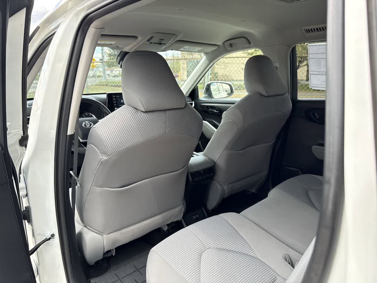 Thumbnail: 2021 Toyota Highlander - 14