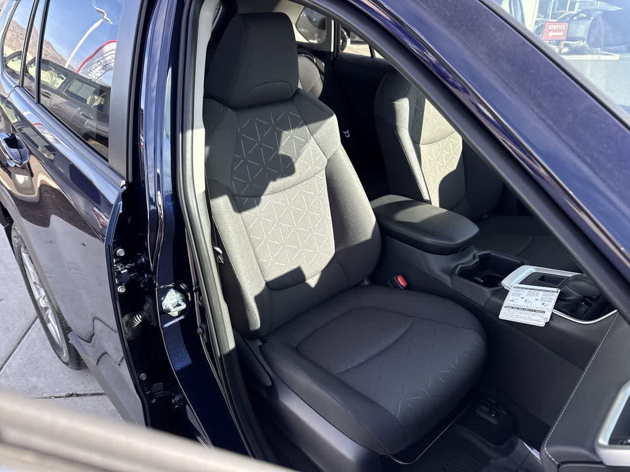 Thumbnail: 2025 Toyota RAV4 - 14