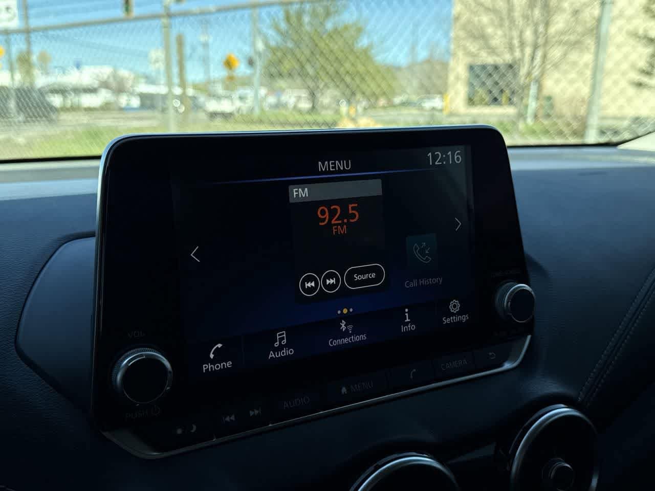 Thumbnail: 2022 Nissan Sentra - 18