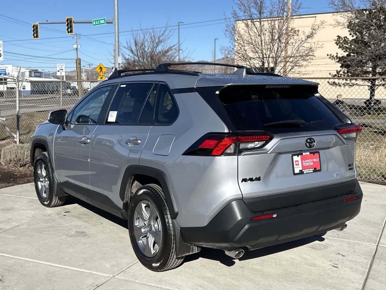 Thumbnail: 2025 Toyota RAV4 - 6