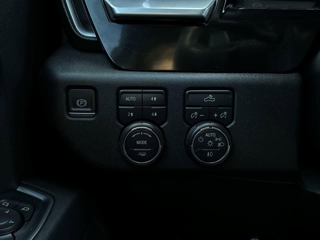 Thumbnail: 2023 Chevrolet Silverado 1500 - 21