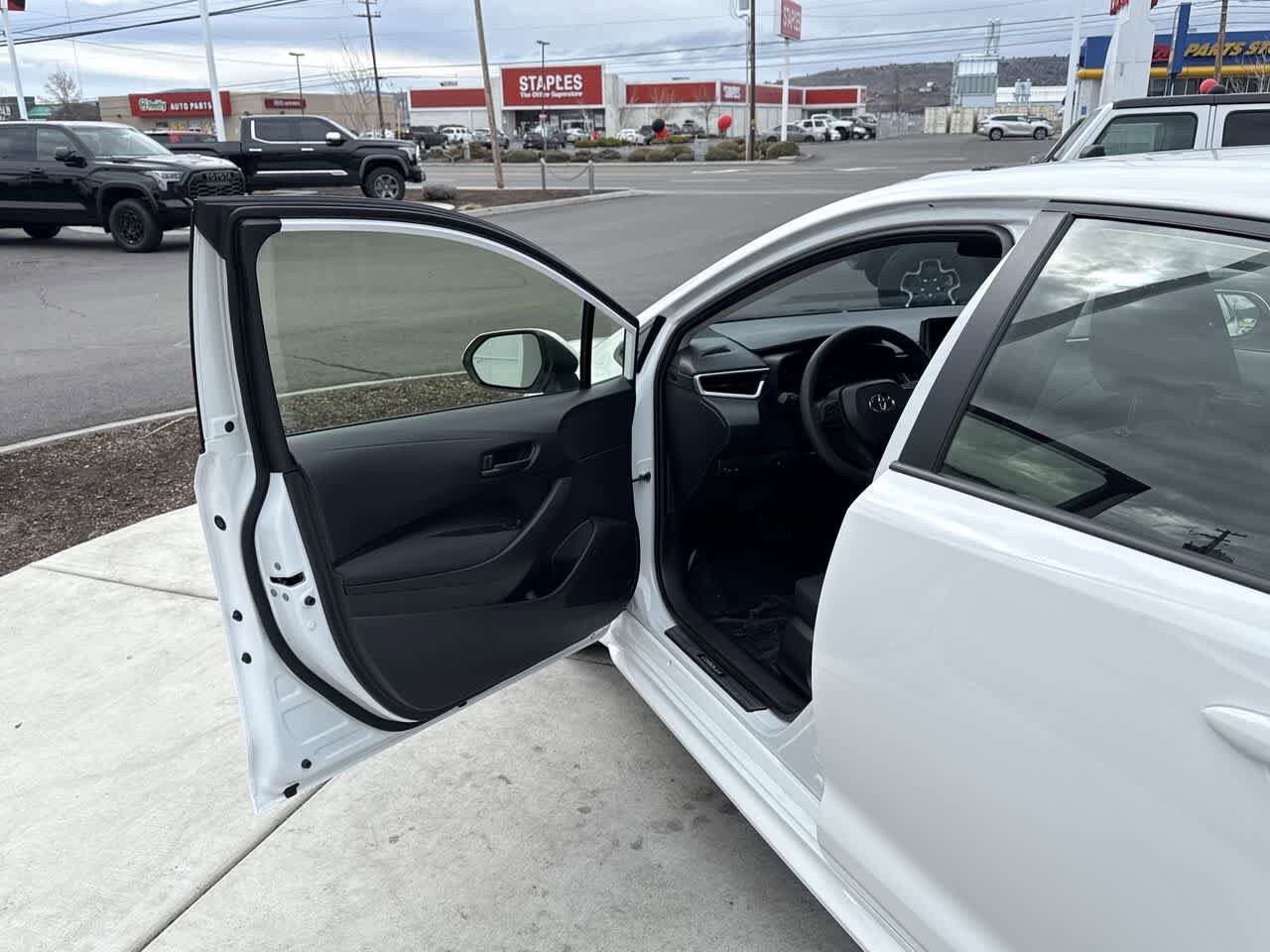 Thumbnail: 2025 Toyota Corolla - 10