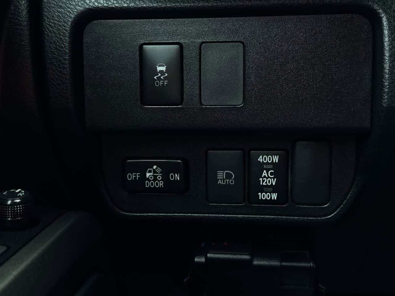 Thumbnail: 2021 Toyota Tacoma - 21