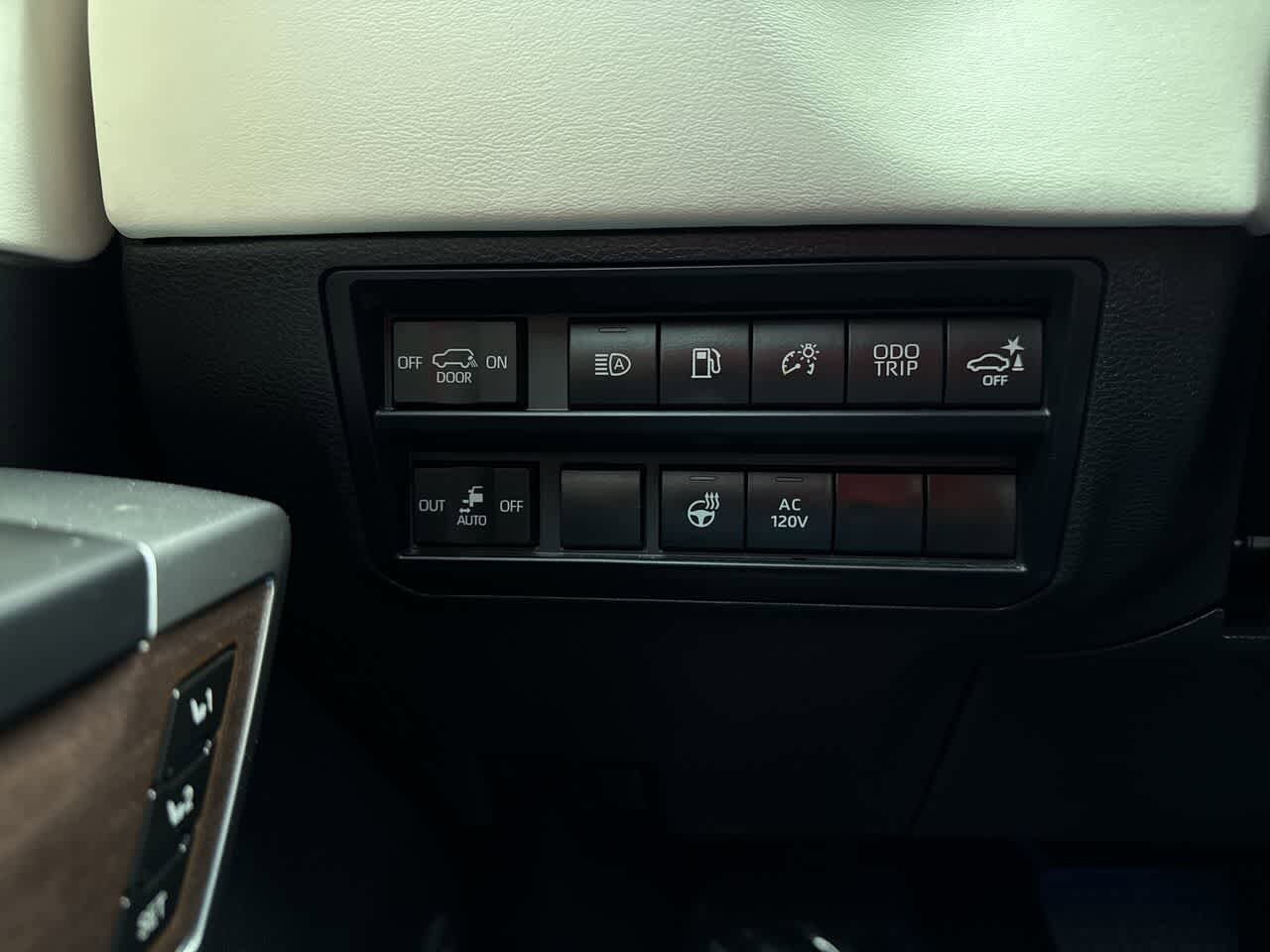 Thumbnail: 2023 Toyota Sequoia - 22