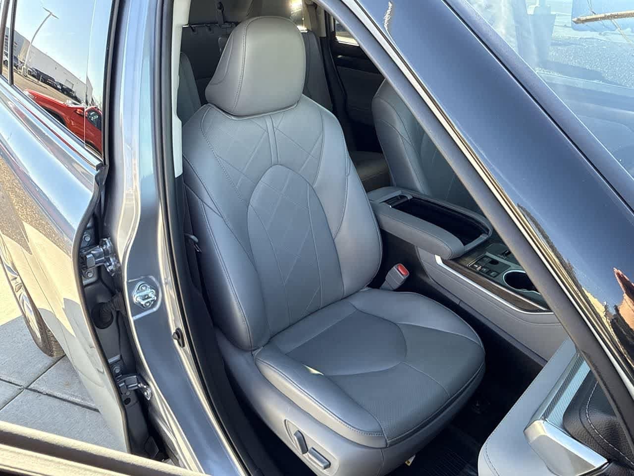 Thumbnail: 2024 Toyota Highlander - 15