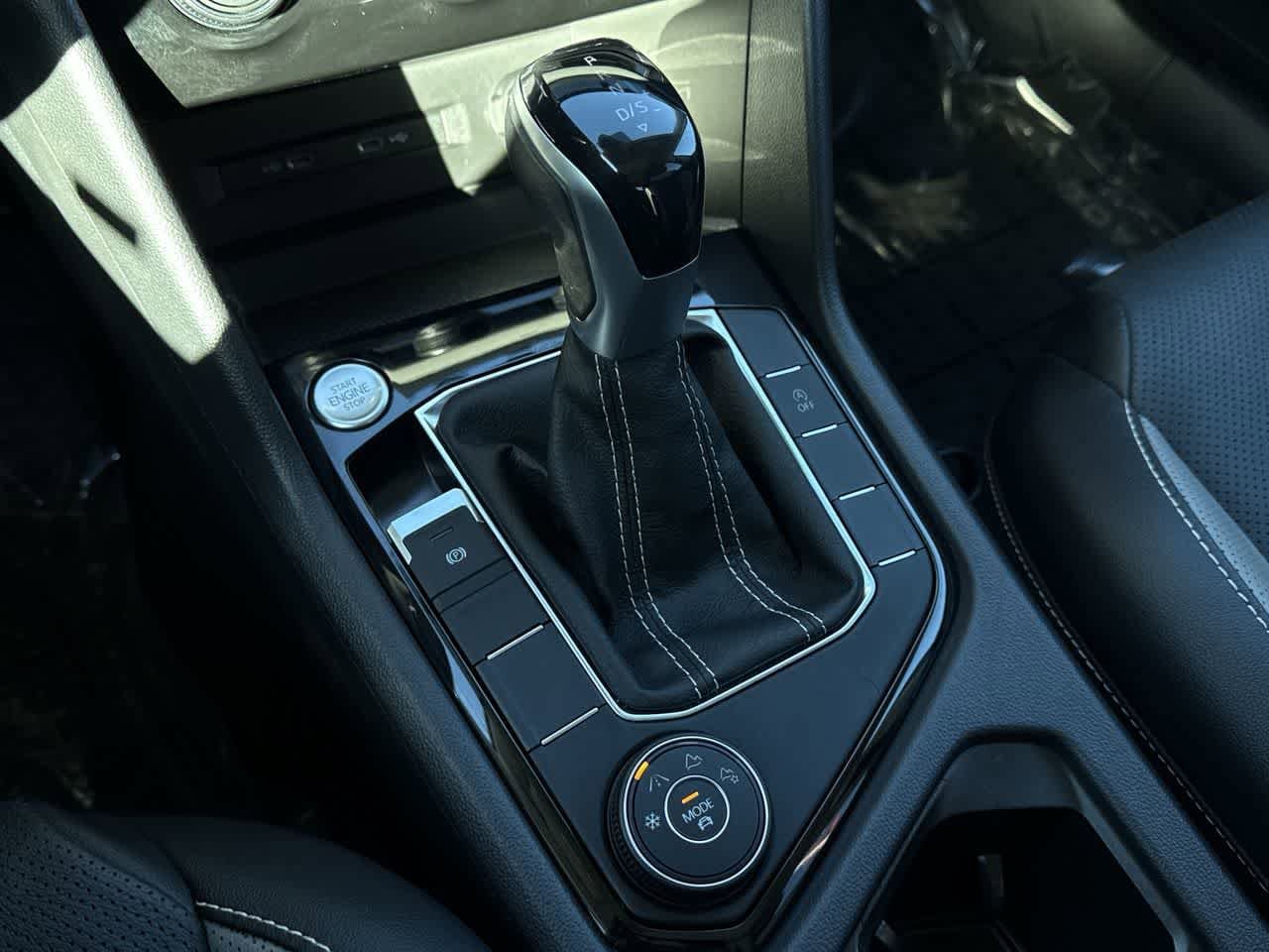 Thumbnail: 2022 Volkswagen Taos - 20