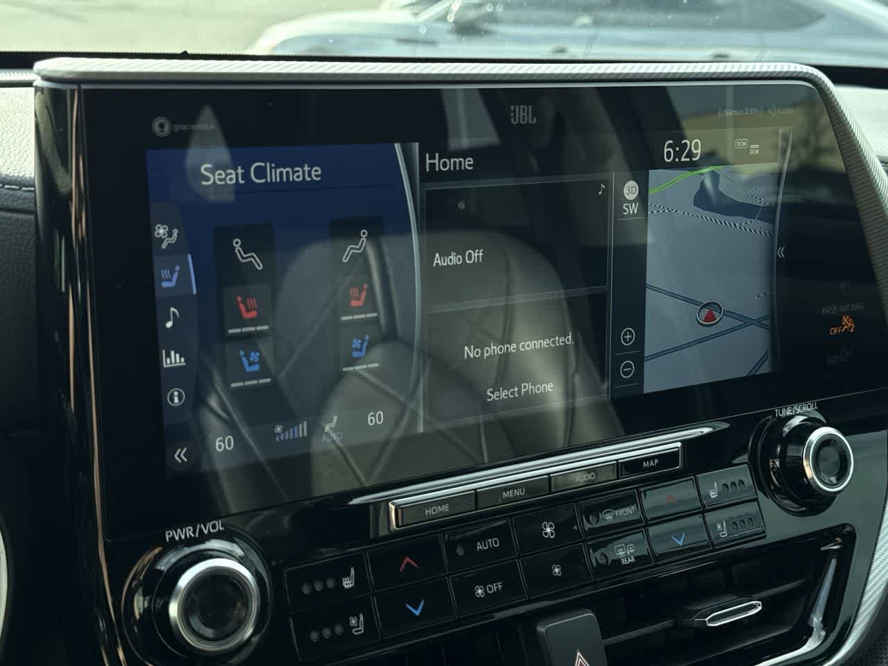 Thumbnail: 2022 Toyota Highlander - 19