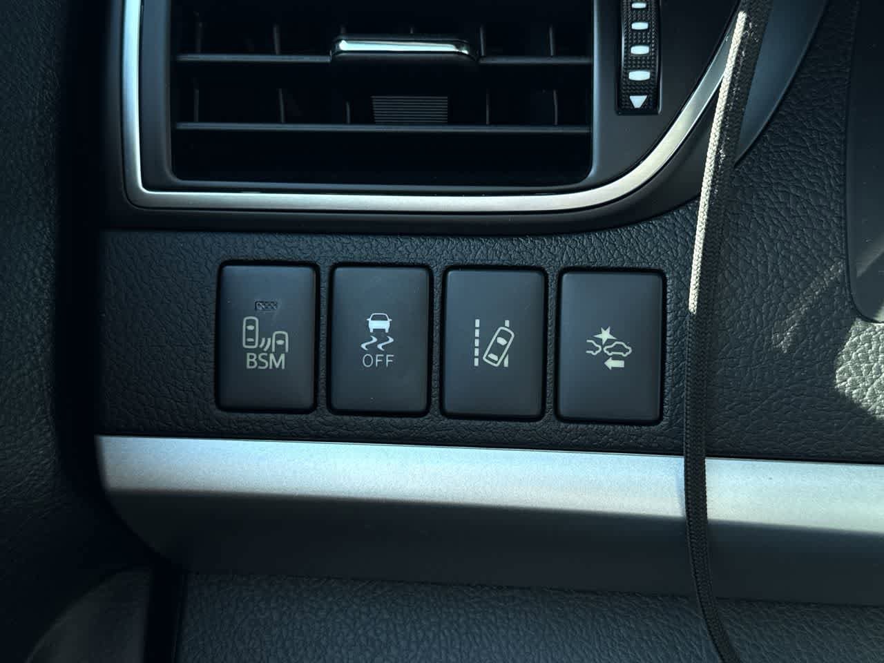 Thumbnail: 2015 Toyota Camry - 21