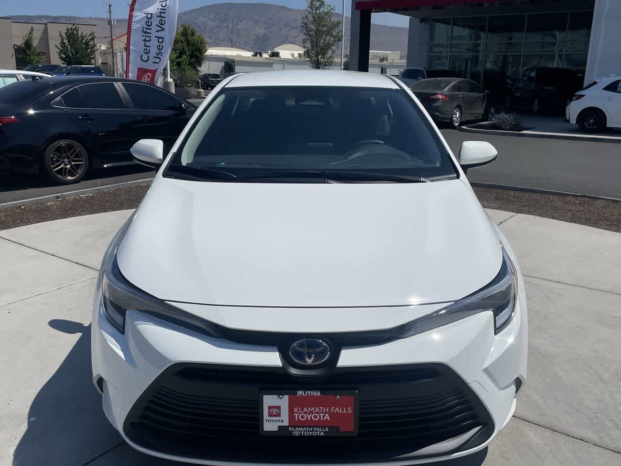 Thumbnail: 2025 Toyota Corolla - 3