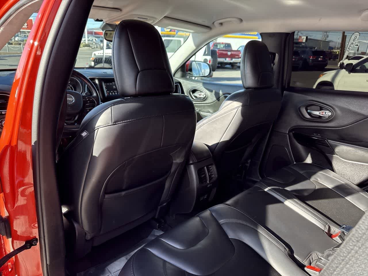 Thumbnail: 2021 Jeep Cherokee - 13