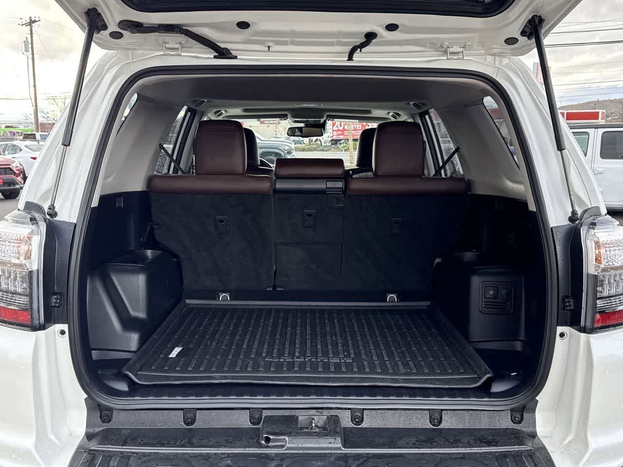 Thumbnail: 2023 Toyota 4Runner - 6