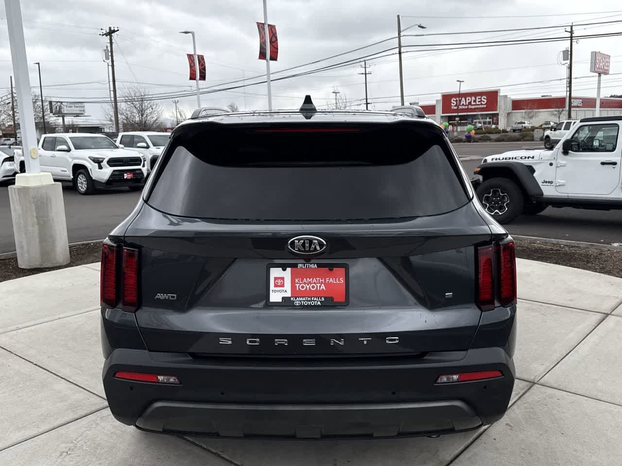 Thumbnail: 2021 Kia Sorento - 4