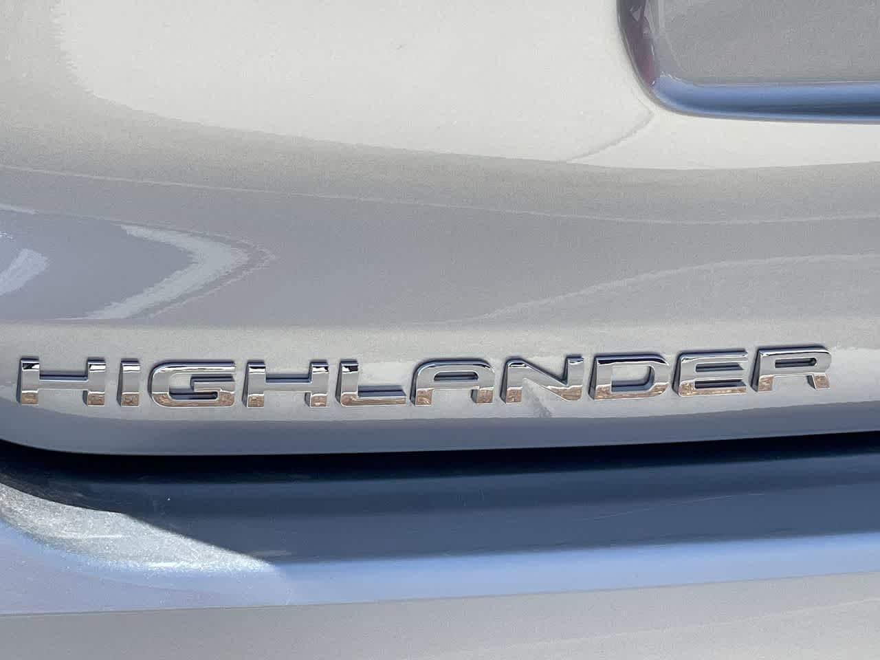 Thumbnail: 2021 Toyota Highlander - 8