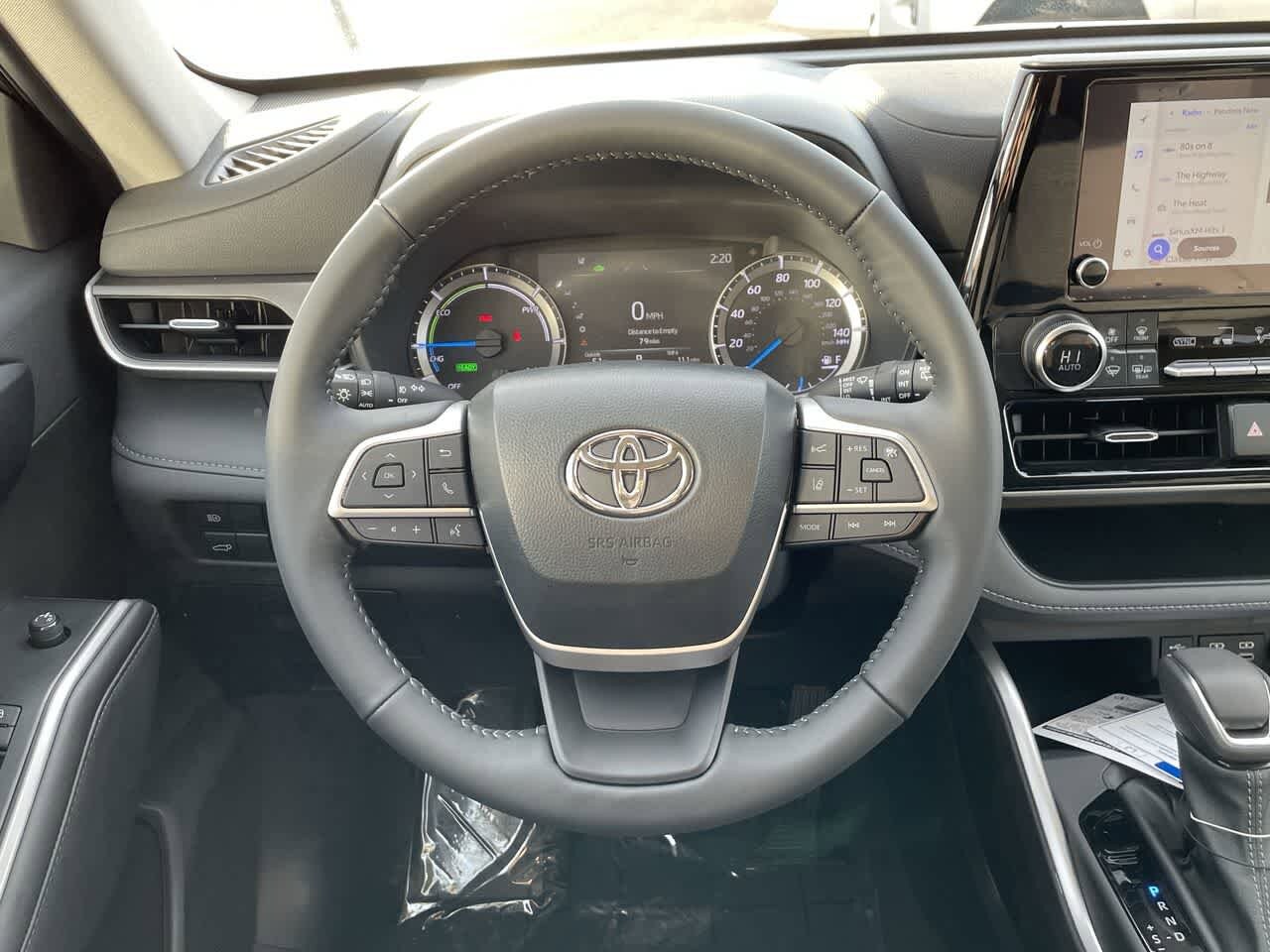 Thumbnail: 2023 Toyota Highlander - 20