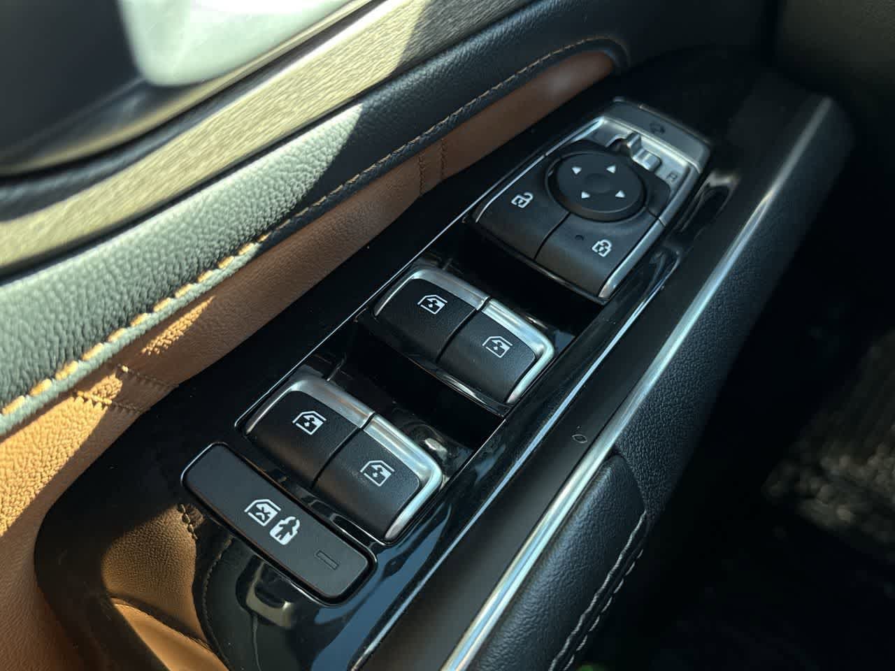 Thumbnail: 2023 Kia Sorento - 23