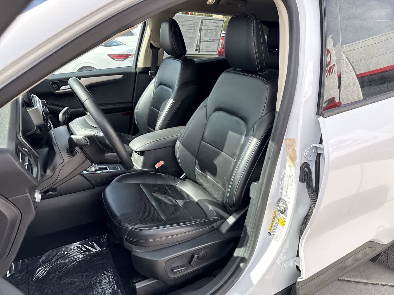 Thumbnail: 2020 Ford Escape - 11