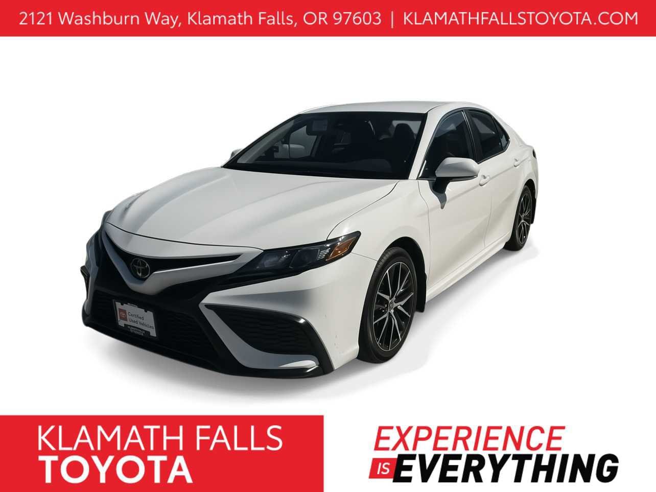 2023 Toyota Camry SE Hero Image