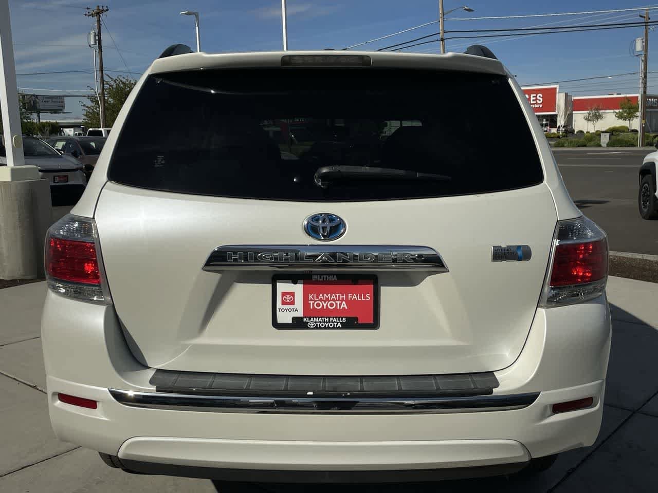 Thumbnail: 2012 Toyota Highlander - 4