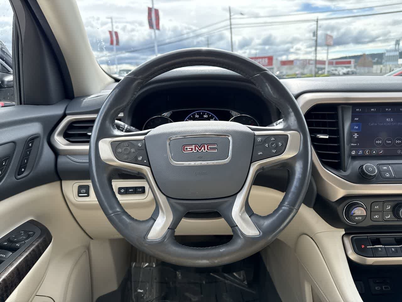 Thumbnail: 2022 GMC Acadia - 17