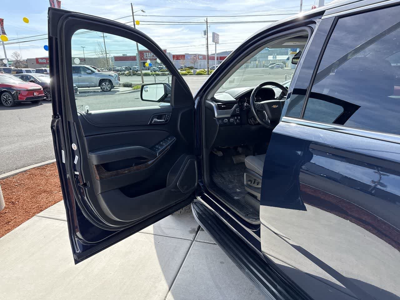 Thumbnail: 2020 Chevrolet Tahoe - 10