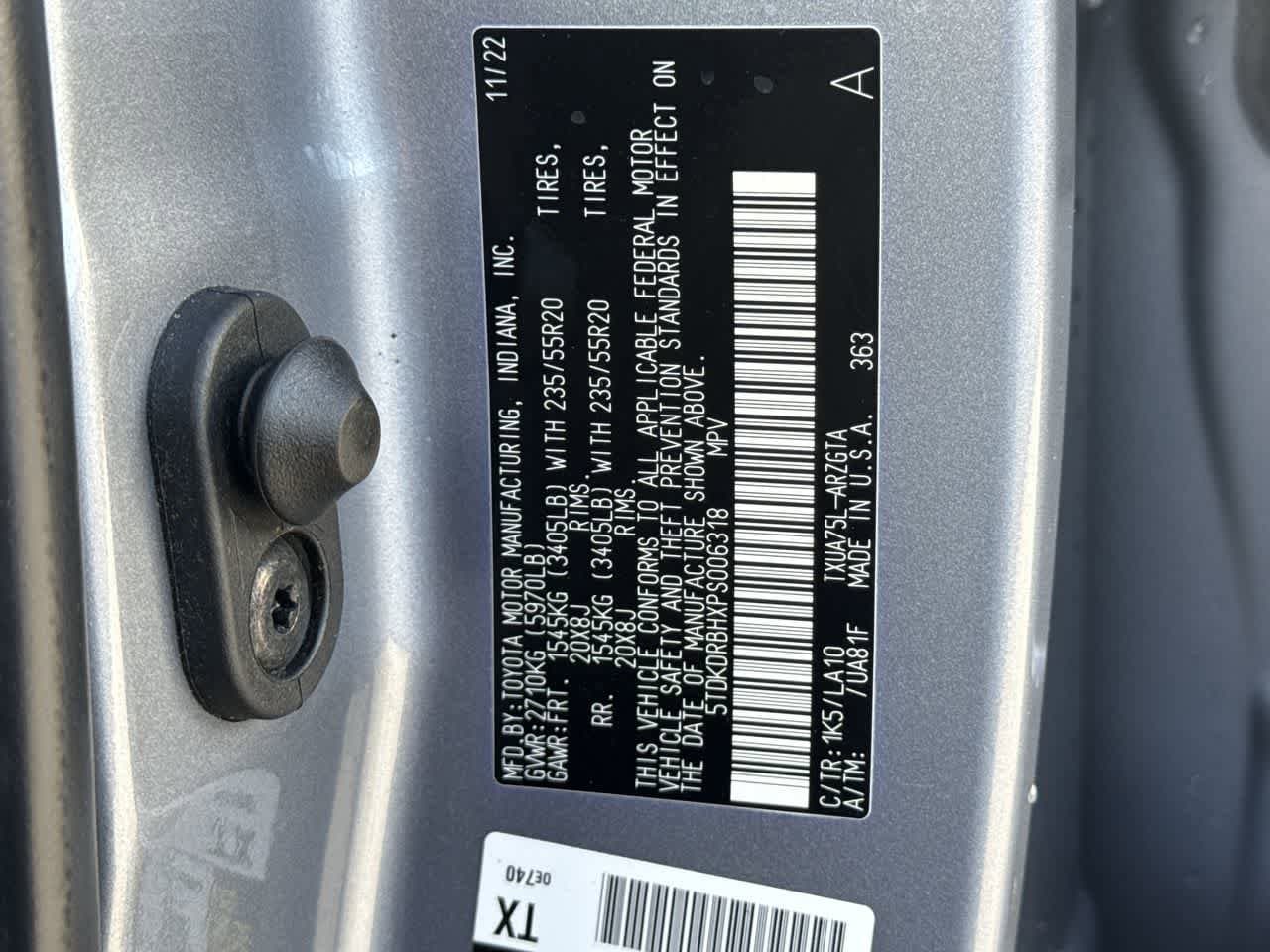 Thumbnail: 2023 Toyota Highlander - 25