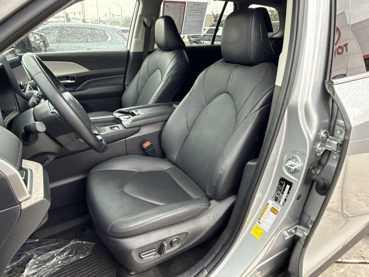 Thumbnail: 2024 Toyota Grand Highlander - 11