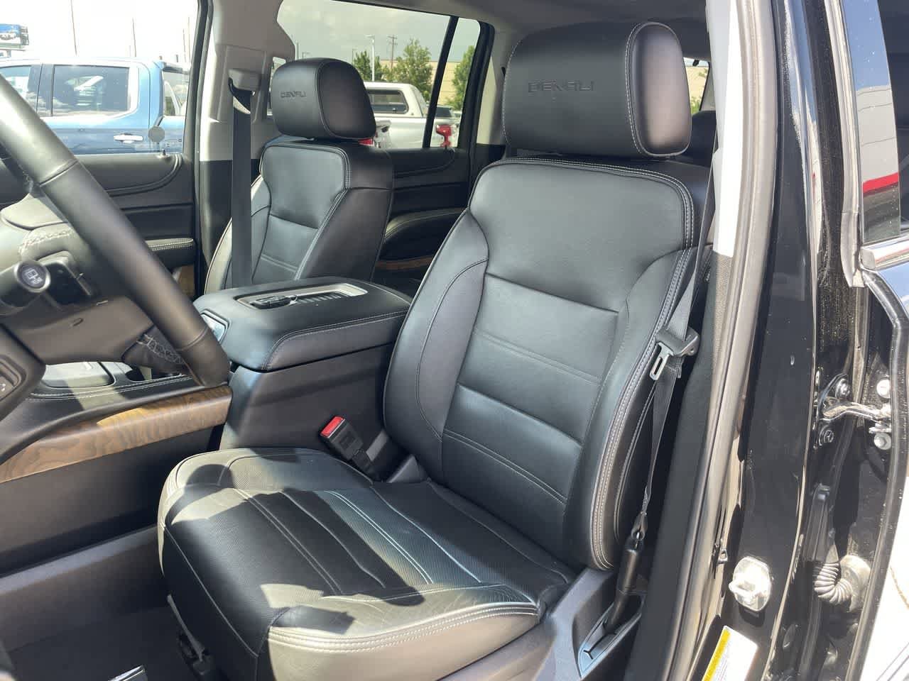 Thumbnail: 2019 GMC Yukon XL - 11